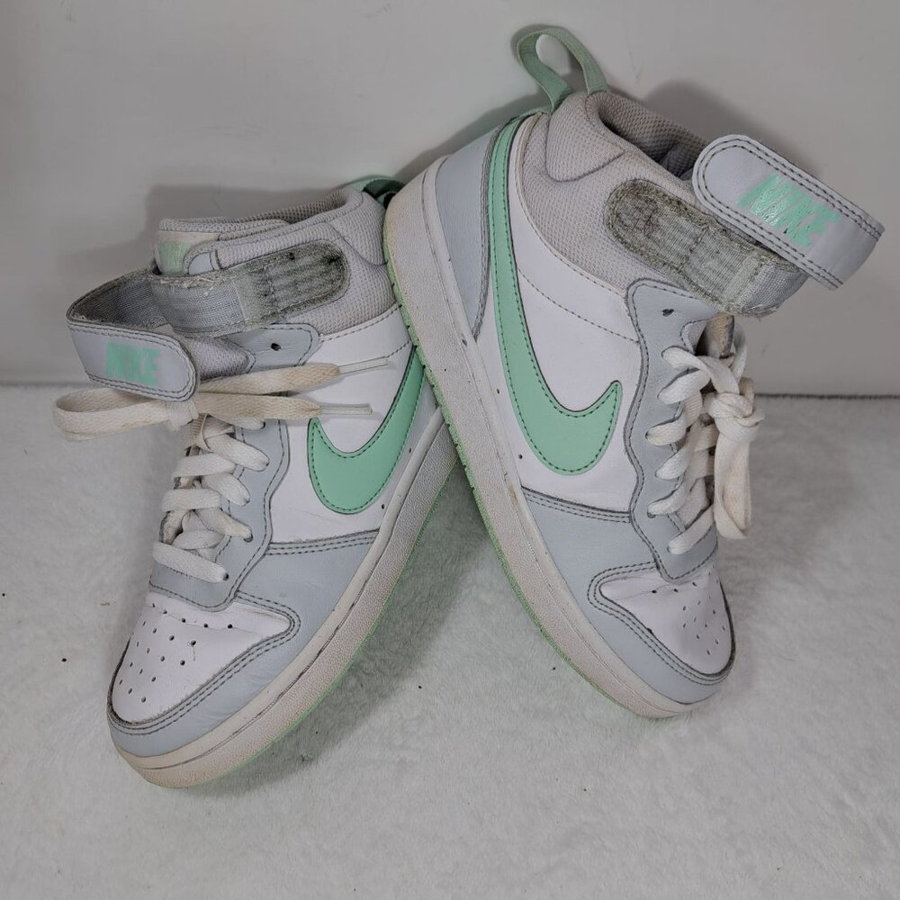 Nike Boys Court Borough Mid 2 CD7782-011 White Basketball Shoes Sneakers Sz 5Y - Picture 4 of 10